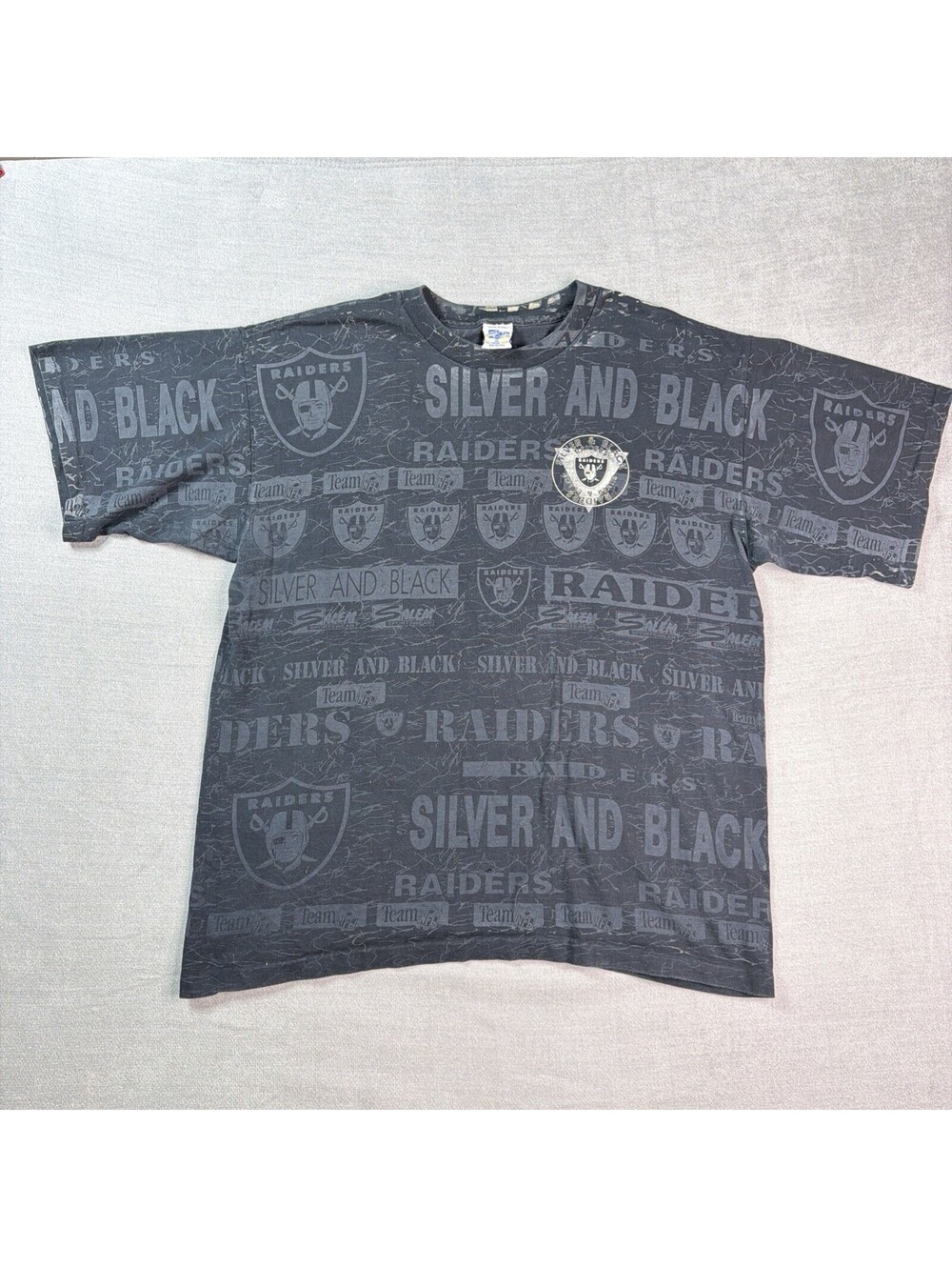 Vintage Salem Sportswear Las Vegas Raiders All Over Print Shirt XL Single Stitch